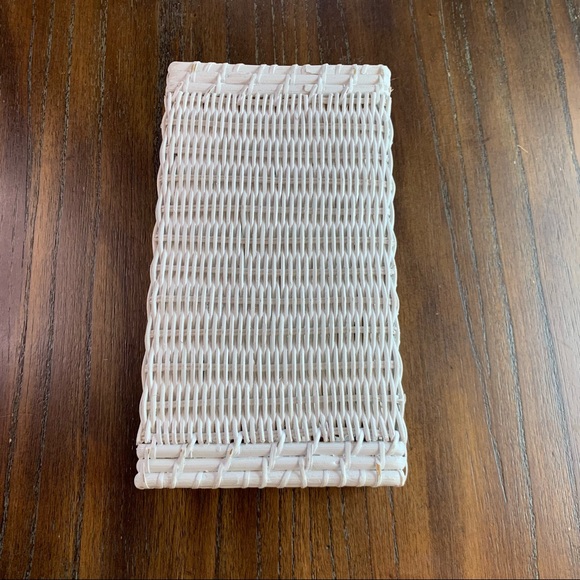 VINTAGE Kleenex Cover Rectangle Tissue Box White Wicker Rattan Cottage core. - Picture 5 of 8